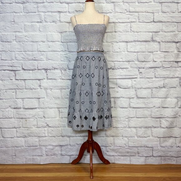 BCBGeneration Plaid Smocked Cropped Tank Top - Picture 5 of 9